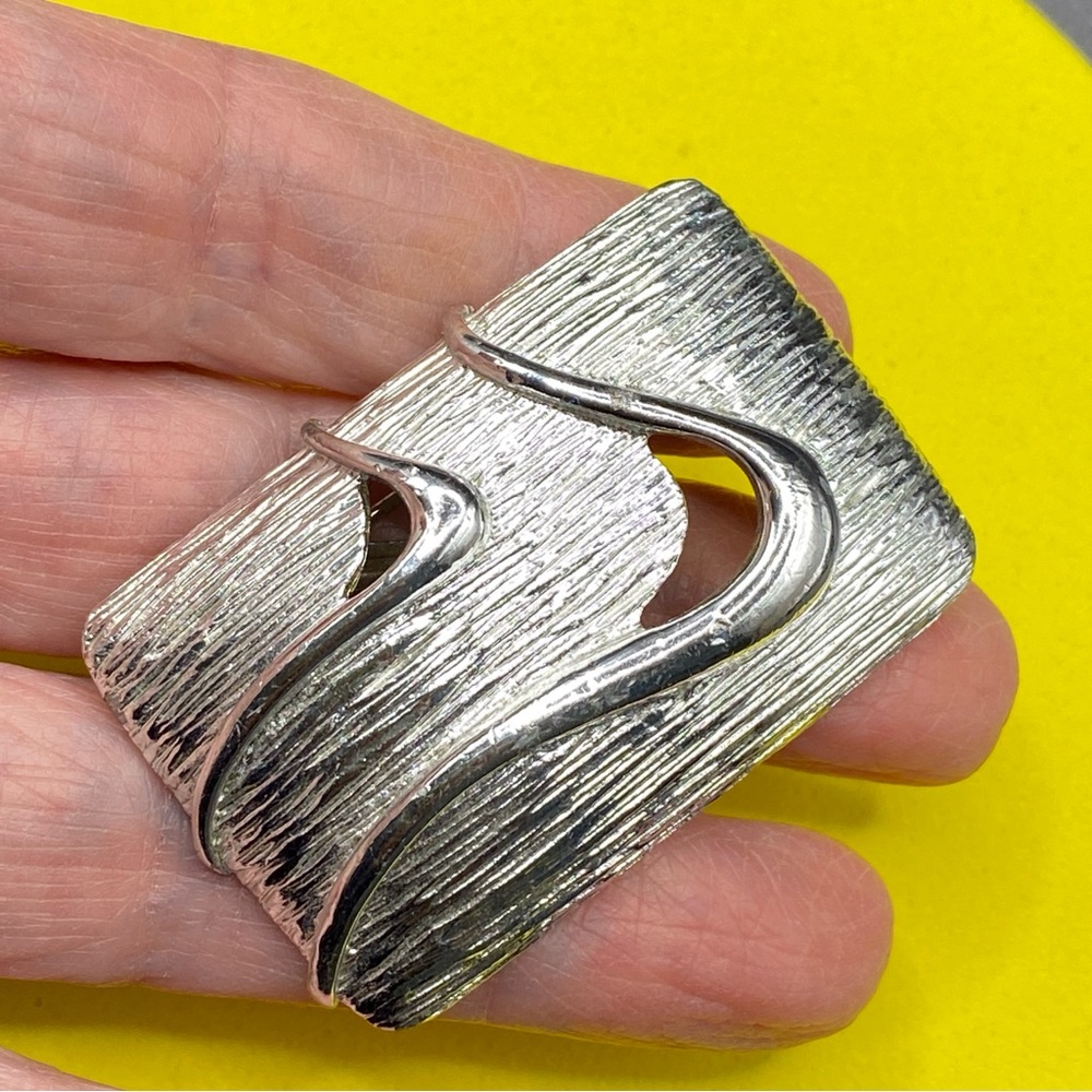 Vintage Jj Jonette Brooch Silver Tone Abstract